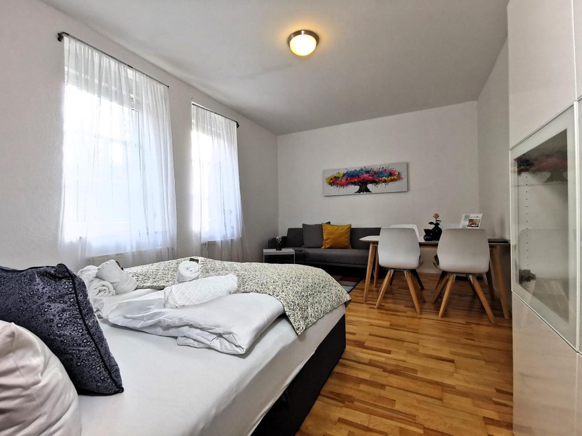 Bohnapartments Steigerwald - Natur In Der Stadt - Vollausstattung - Wlan - Gratis Parkplaetze エアフルト エクステリア 写真