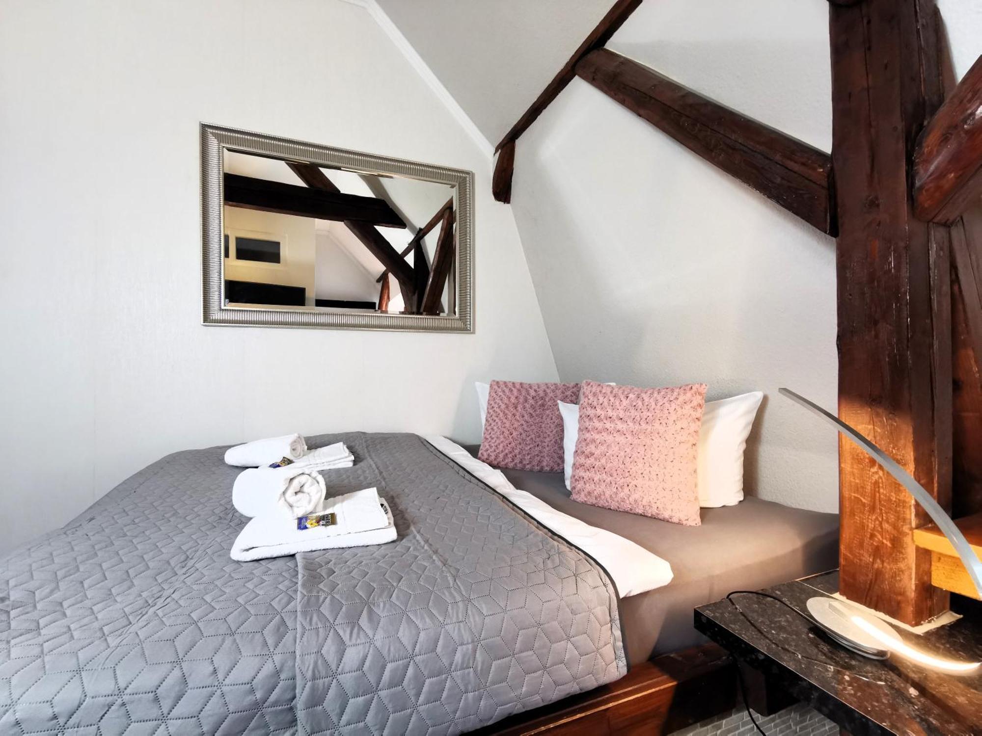 Bohnapartments Steigerwald - Natur In Der Stadt - Vollausstattung - Wlan - Gratis Parkplaetze エアフルト エクステリア 写真